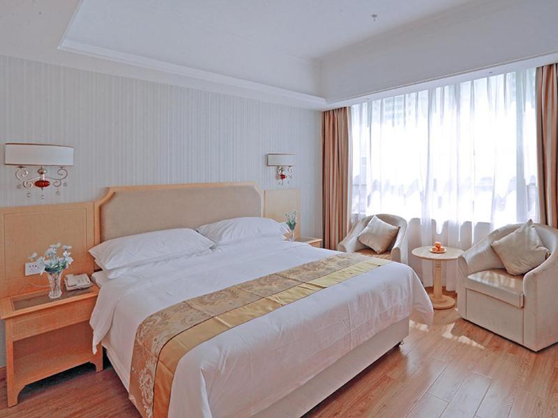 Vienna 3 Best Hotel Baise Zhongshan Road City Central Eksteriør billede